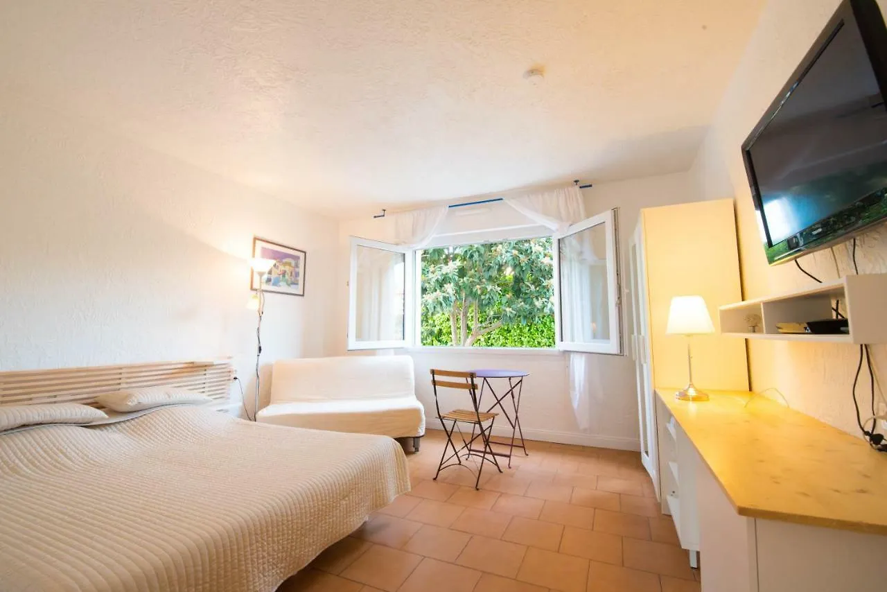villa Les Cactees Petite résidence de tourisme classée 3 étoiles Antibes